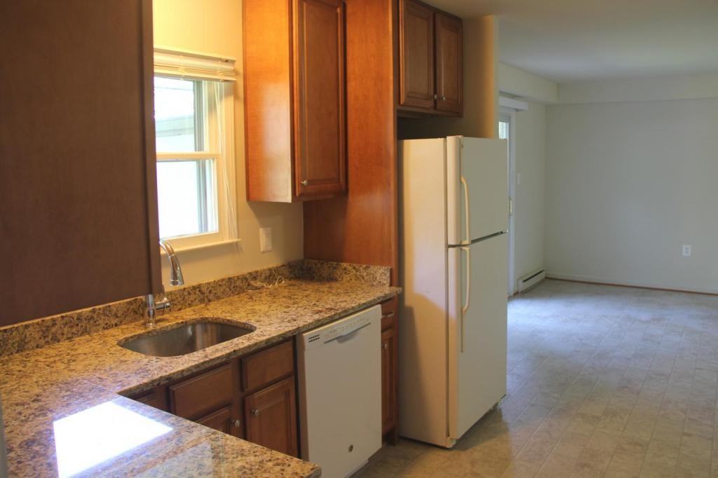 1103 N Amelia St - Photo 3 of 25