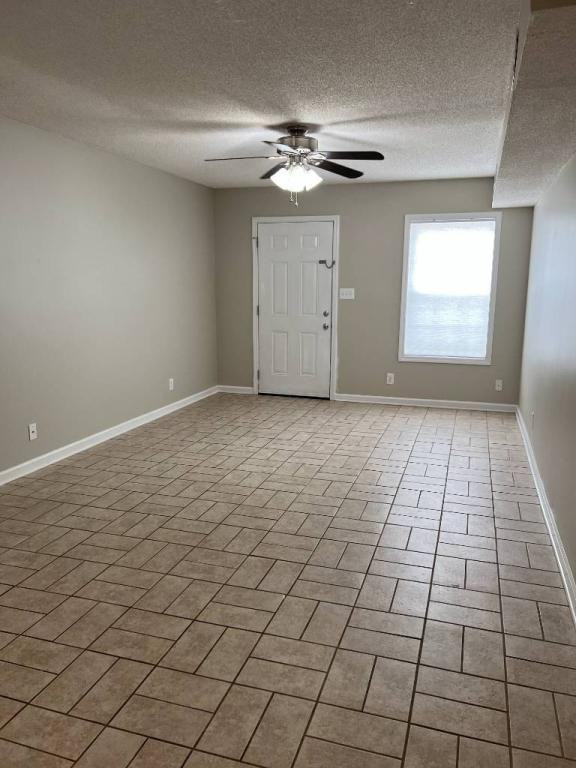 3251 Tower Dr Apt B7 - Photo 2 of 9