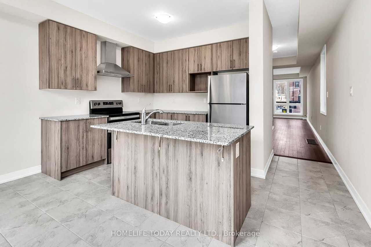 104 Stauffer Crescent - Photo 3 of 6