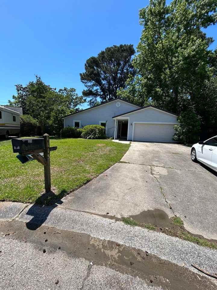 1113 Columbia Ct - Photo 2 of 29