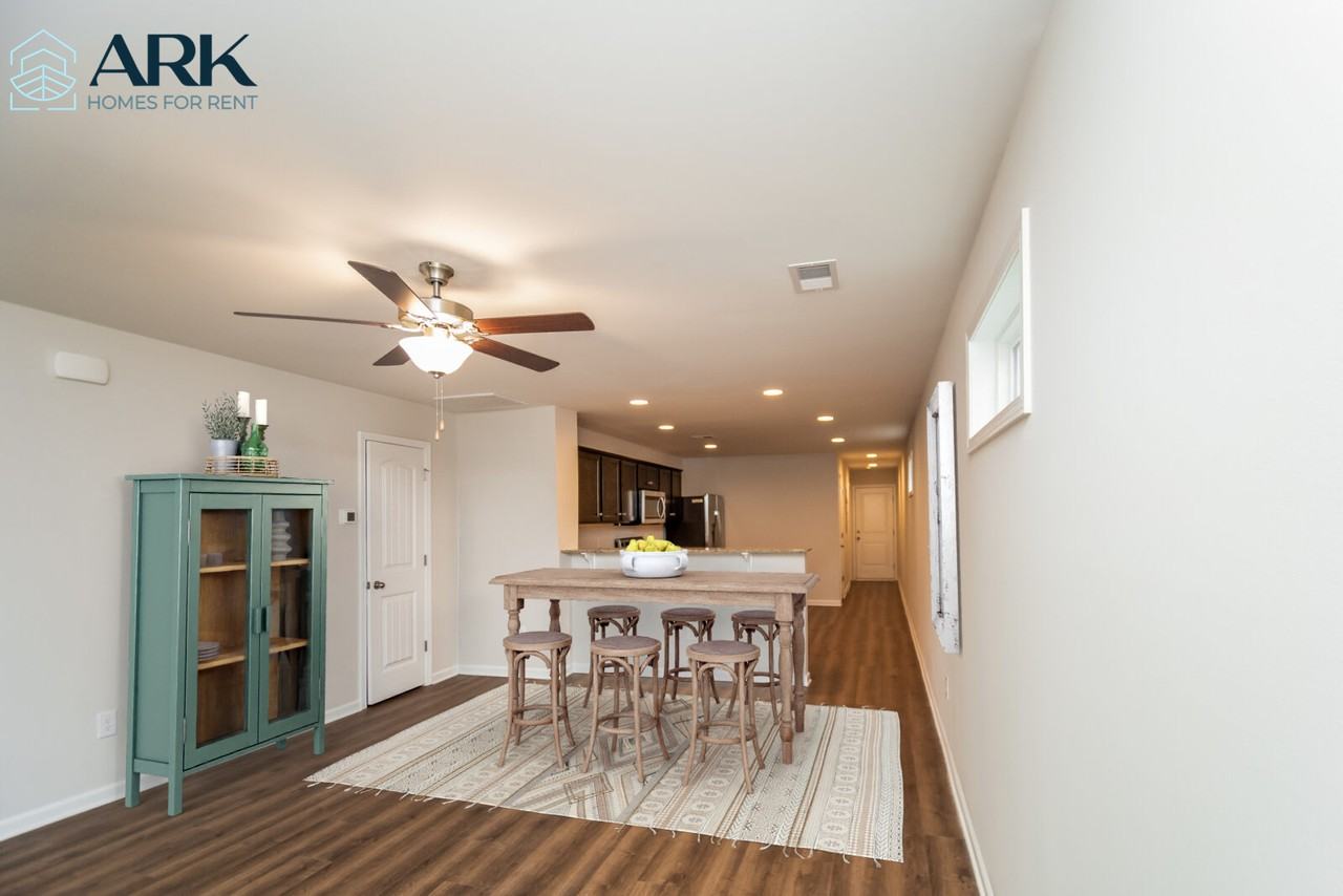 314 Noble Ln - Photo 3 of 18