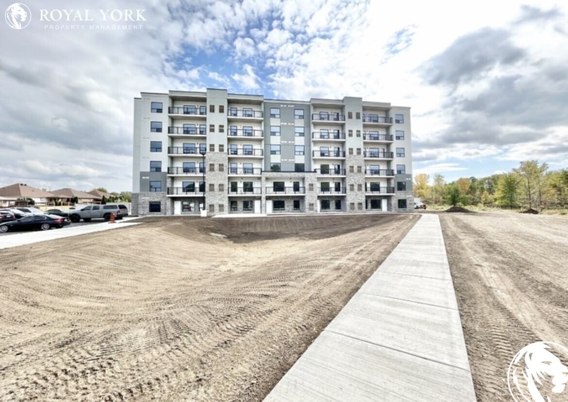 4213340 Stella Crescent, Windsor, Ontario N8T 0B7 Apartments 3320