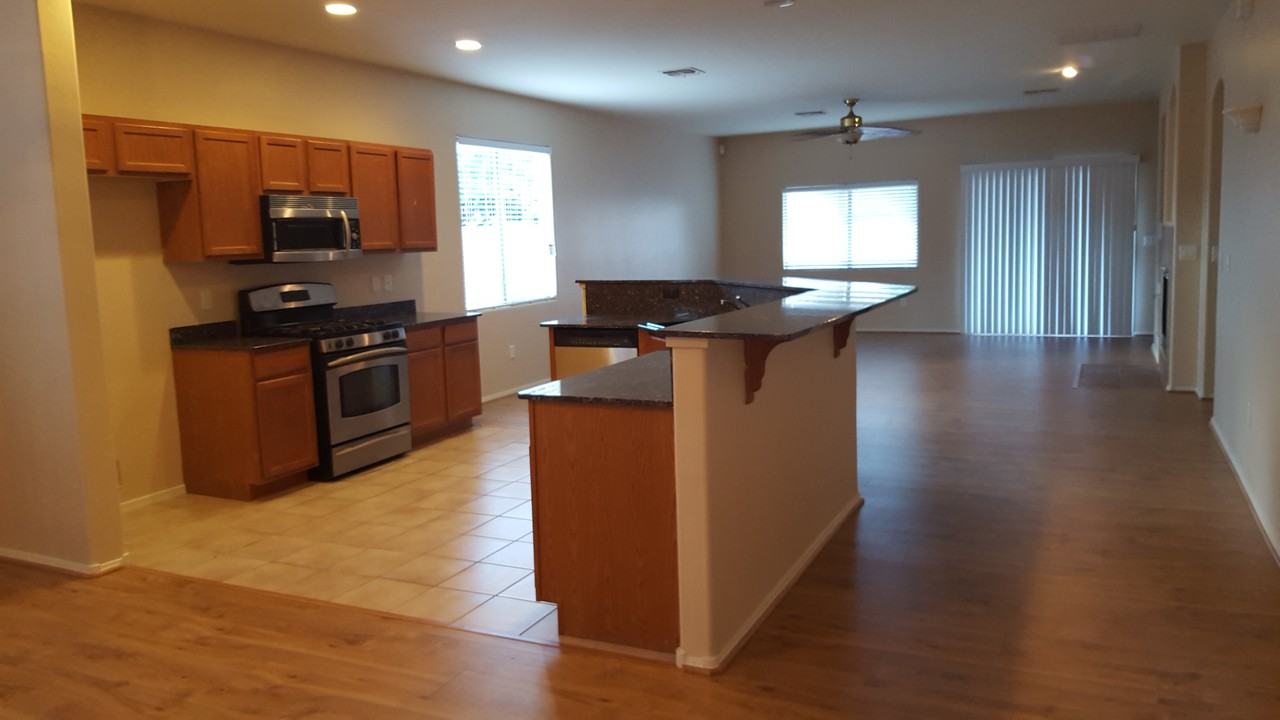 656 E Blue Rock Way - Photo 2 of 18