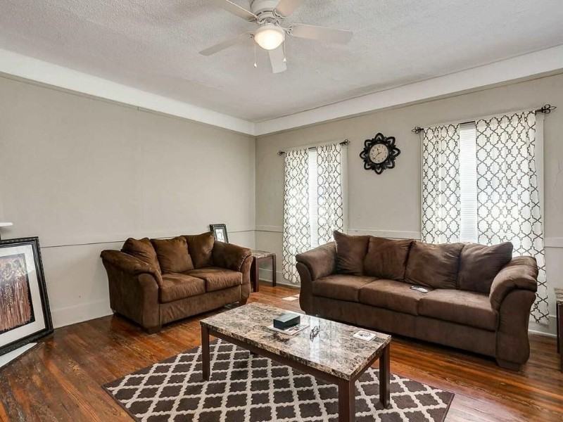 337 Stone St - Photo 3 of 9