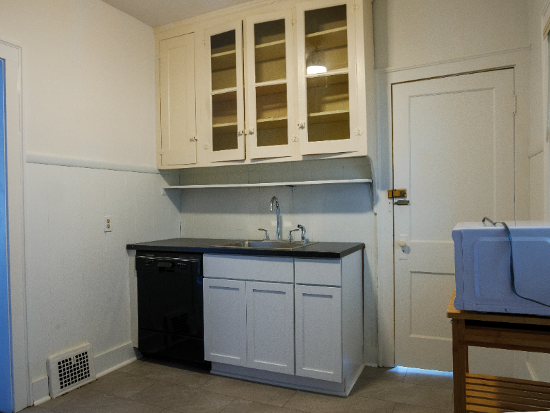 2580 E 127th St - Photo 5 of 14