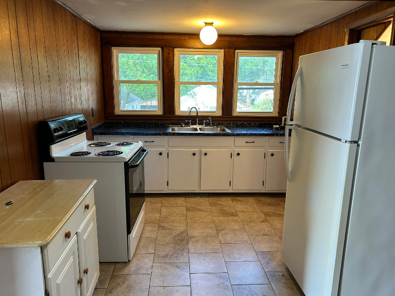 215 Murfreesboro Road #B - Photo 2 of 12