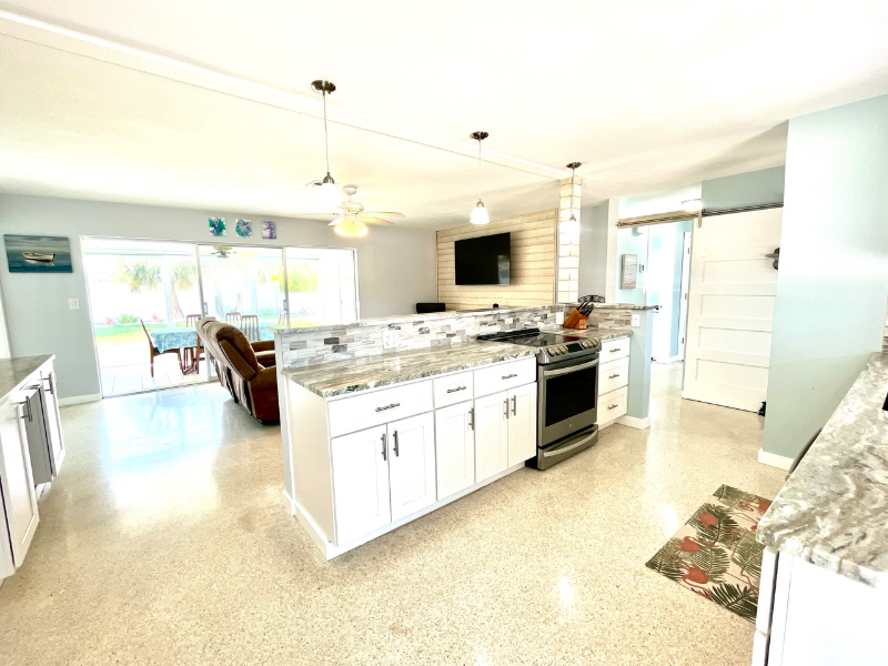 619 59th Ave - Photo 2 of 21