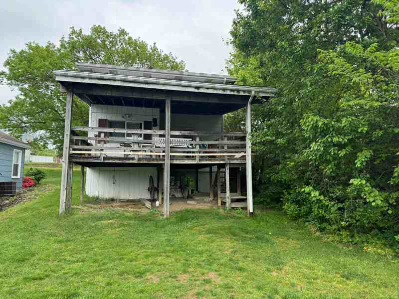 253 Washington Rd - Photo 2 of 2