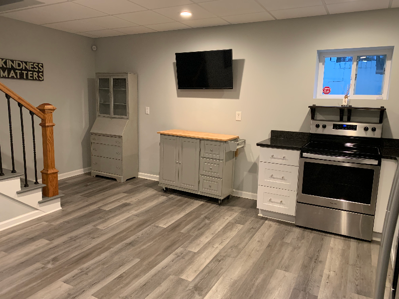 2131 Addison Rd Ne #B - Photo 2 of 10