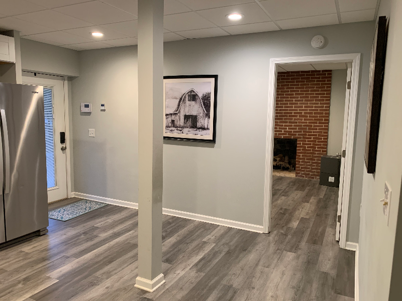 2131 Addison Rd Ne #B - Photo 3 of 10