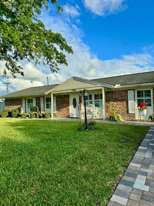 7790 Saint Andrews Rd - Photo 2 of 14