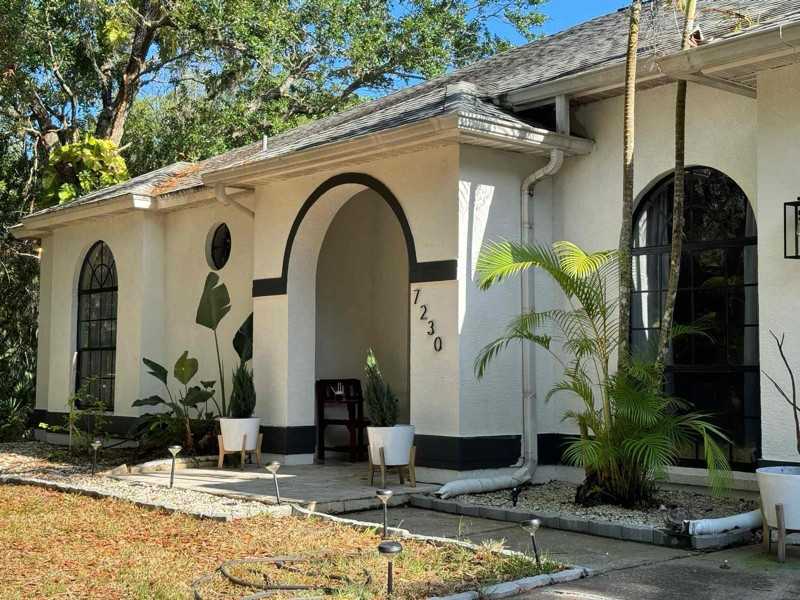 7230 Oakridge Ave - Photo 4 of 48