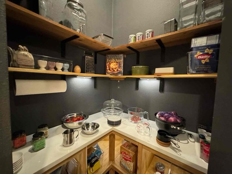 7230 Oakridge Ave - Photo 7 of 48