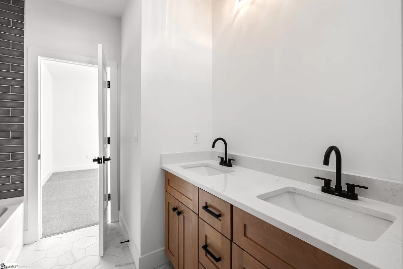 112 Lepak Ln #06 - Photo 5 of 20