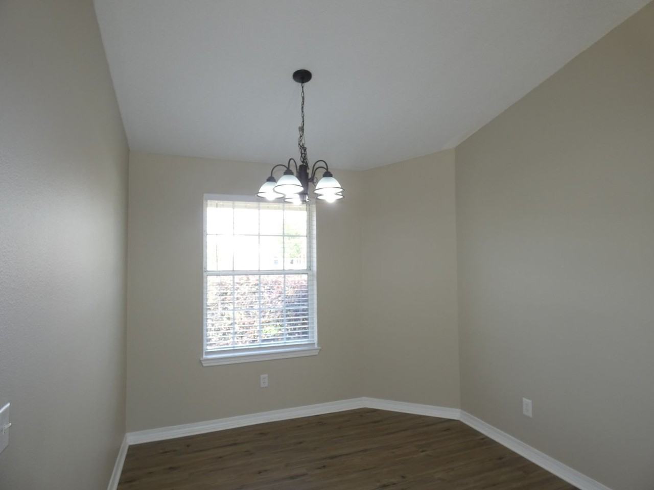 5087 Cassia Dr - Photo 7 of 25