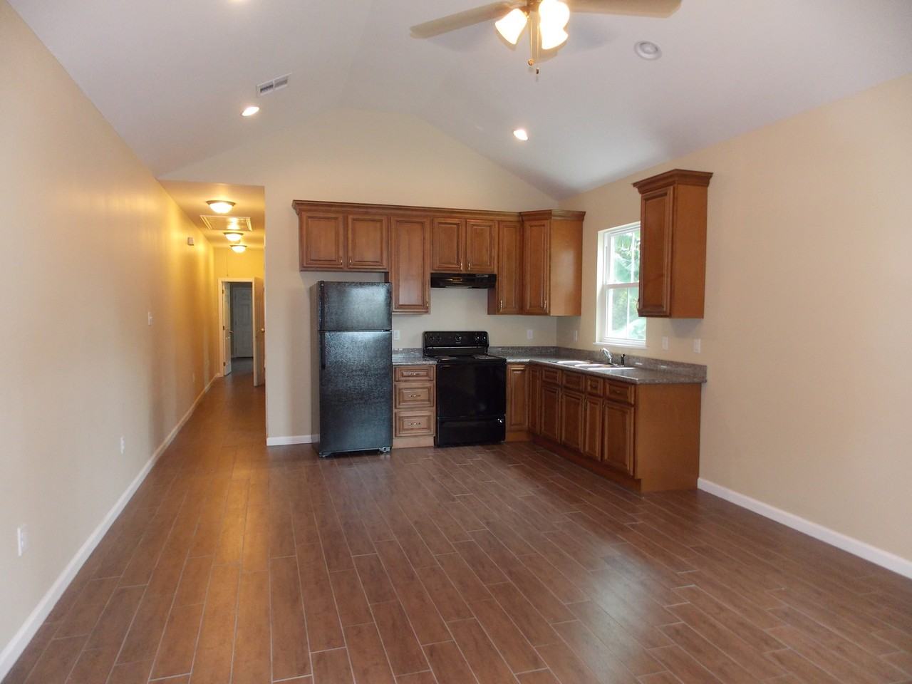 2751 Banks Street - Photo 2 of 5