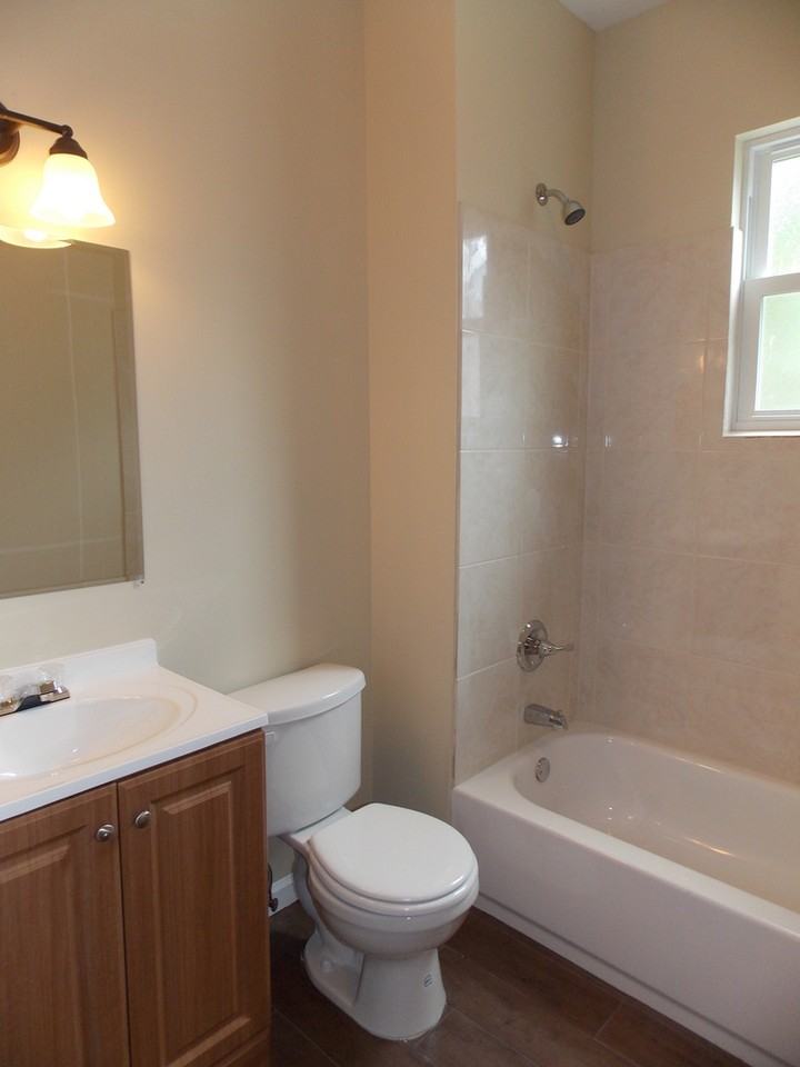 2751 Banks Street - Photo 3 of 5