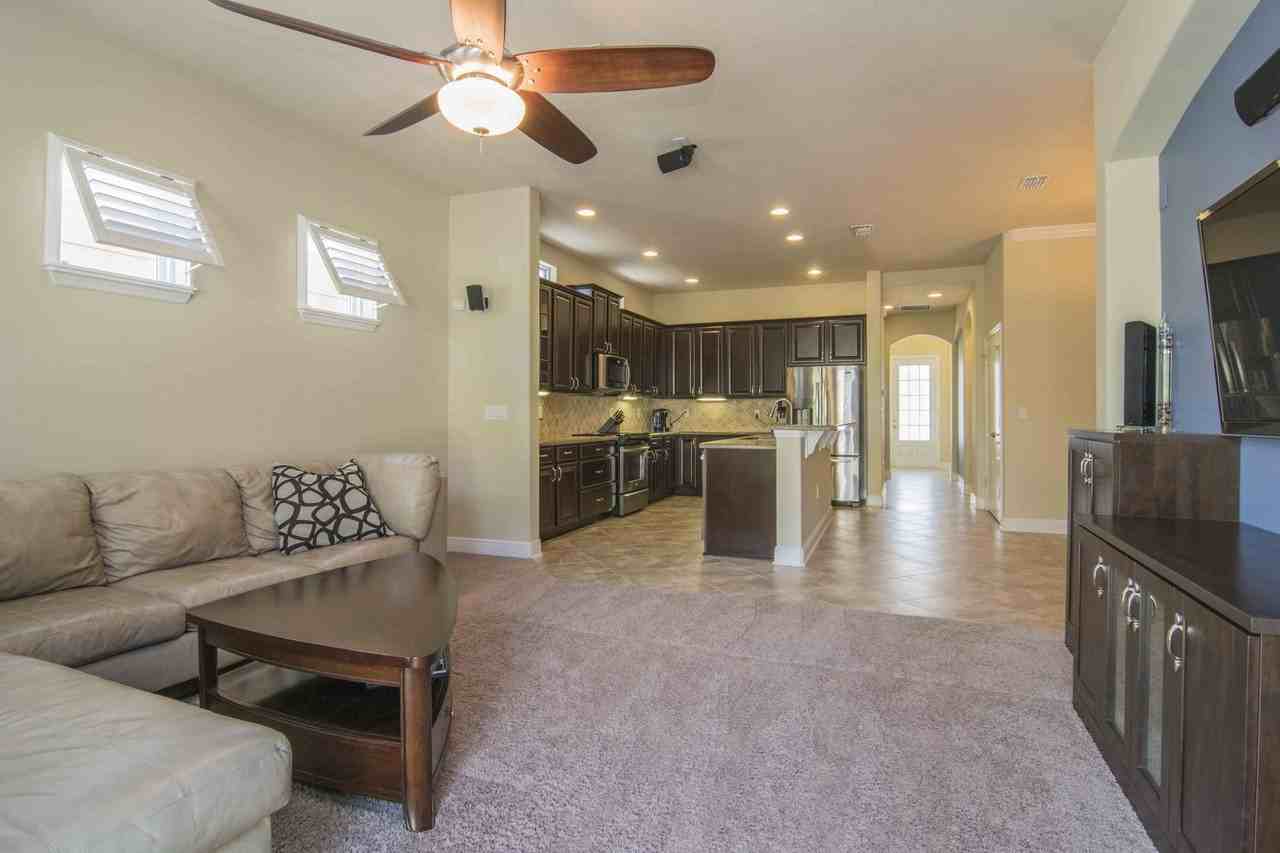 7713 S Sparkman St - Photo 7 of 18