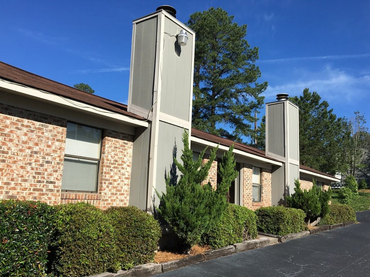 Chimneys Apartments - Photo 7 of 10