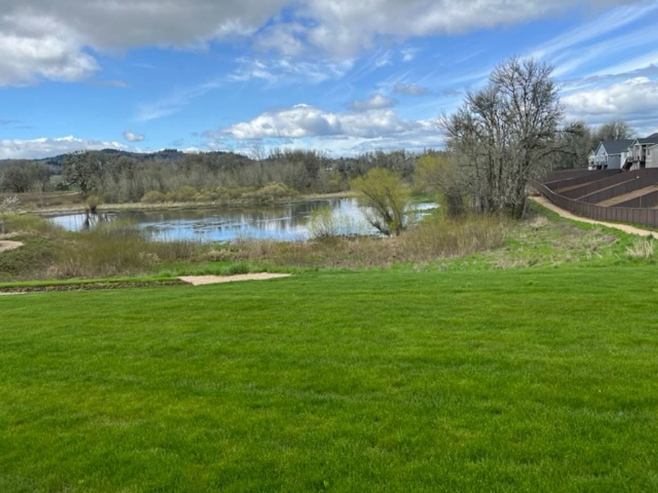 2677 Nw Gregory Dr - Photo 3 of 25