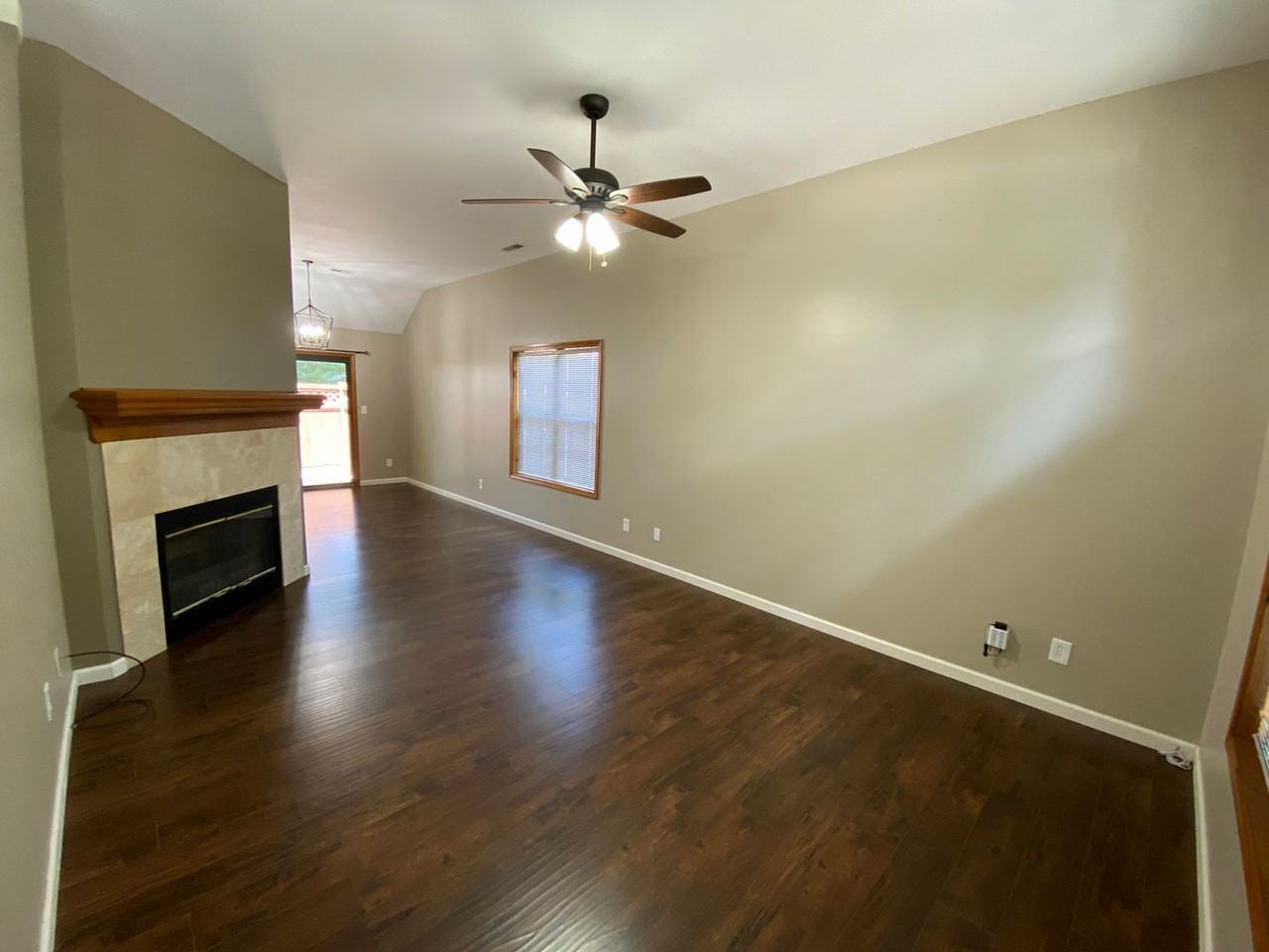 2203 Breckenridge Dr - Photo 3 of 14