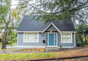 4015 8th Ave Ne - Photo 1 of 1
