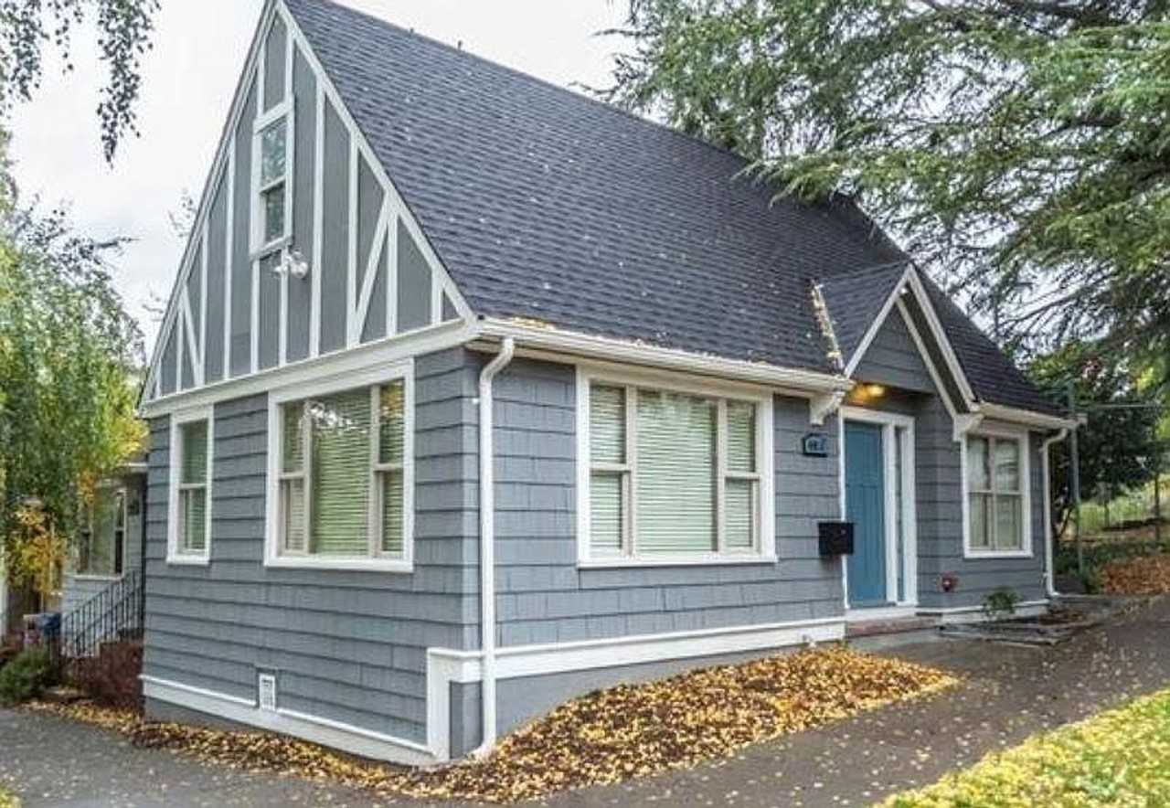 4015 8th Ave Ne - Photo 2 of 10