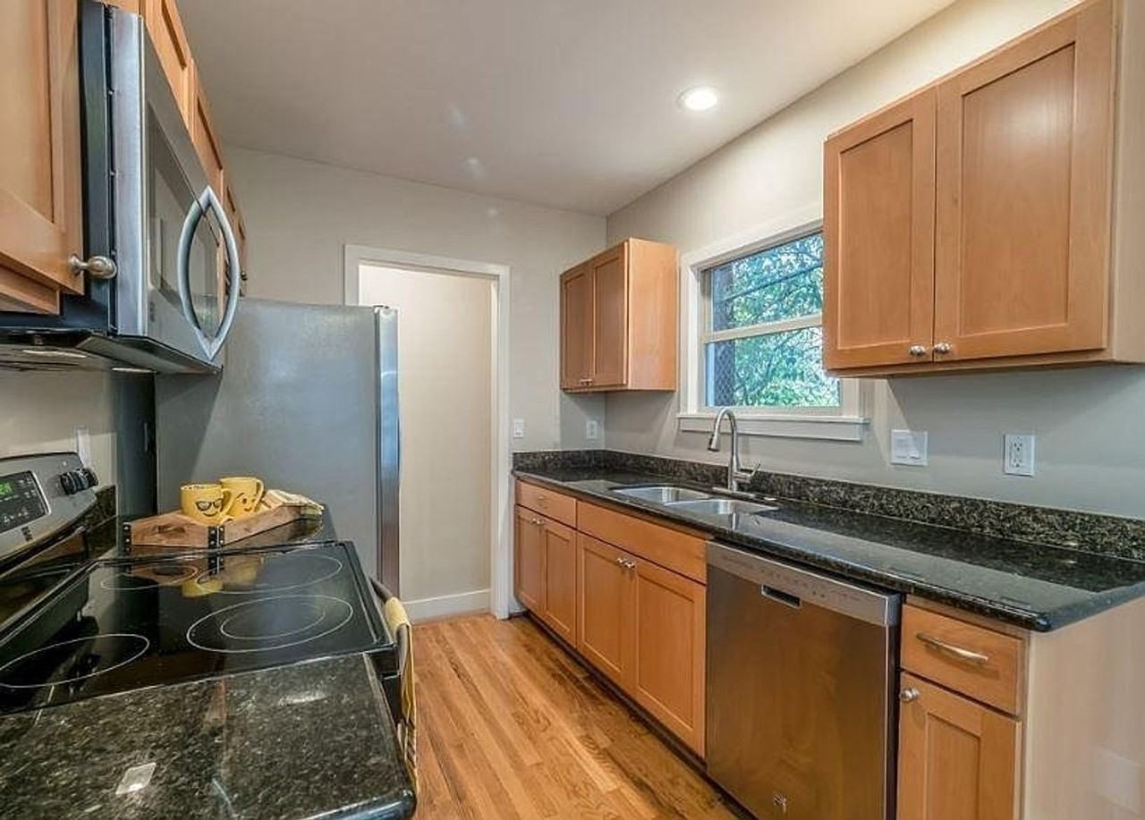 4015 8th Ave Ne - Photo 3 of 10