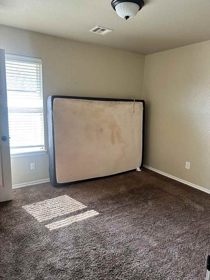 9312 Peachtree Ln - Photo 7 of 11