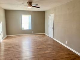 featured image of 1302 W Huntington Ave