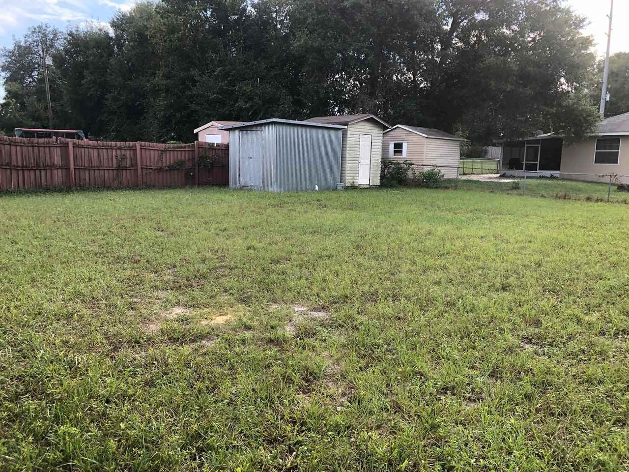 855 Third St - Photo 2 of 8