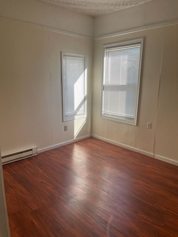 362 Ridgewell Ave - Photo 5 of 18