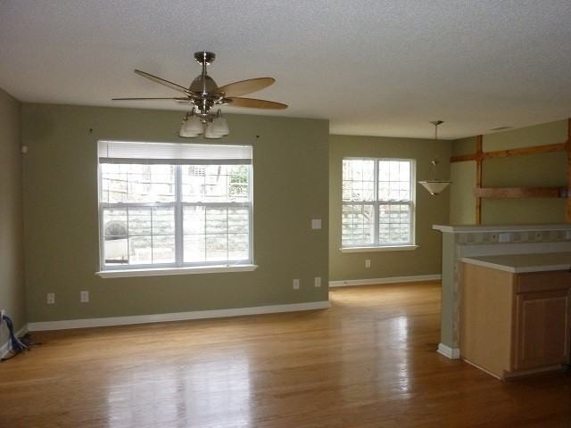 1418 Walnut Hill Dr - Photo 3 of 7