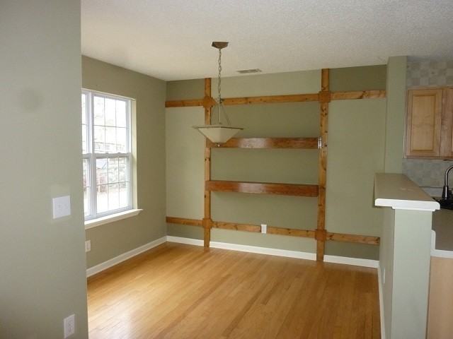 1418 Walnut Hill Dr - Photo 4 of 7