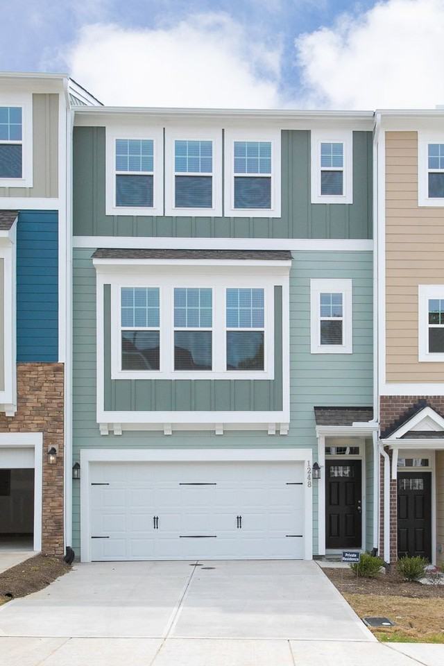 1248 Commack Dr - Photo 2 of 23