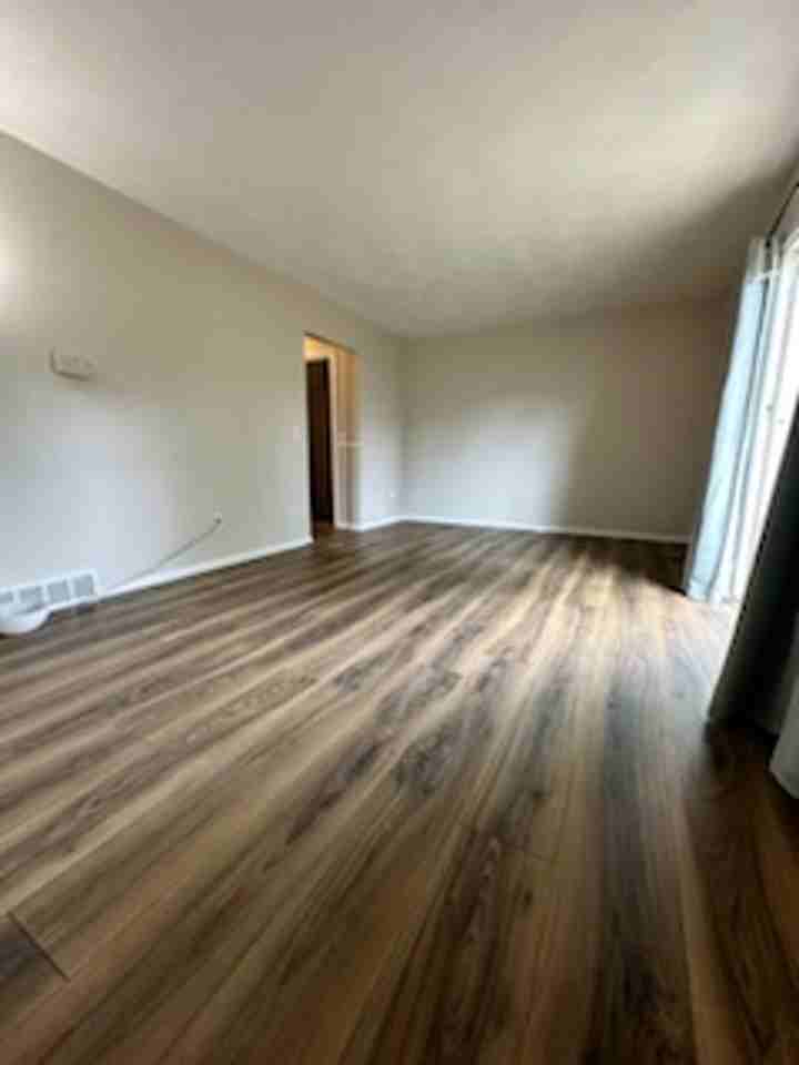 11 Meadowbrook Dr - Photo 3 of 26