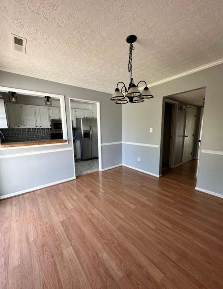 229 Riviera Dr - Photo 3 of 20