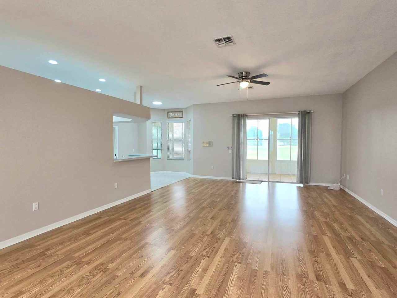 7047 Hazeltine Cir - Photo 3 of 19