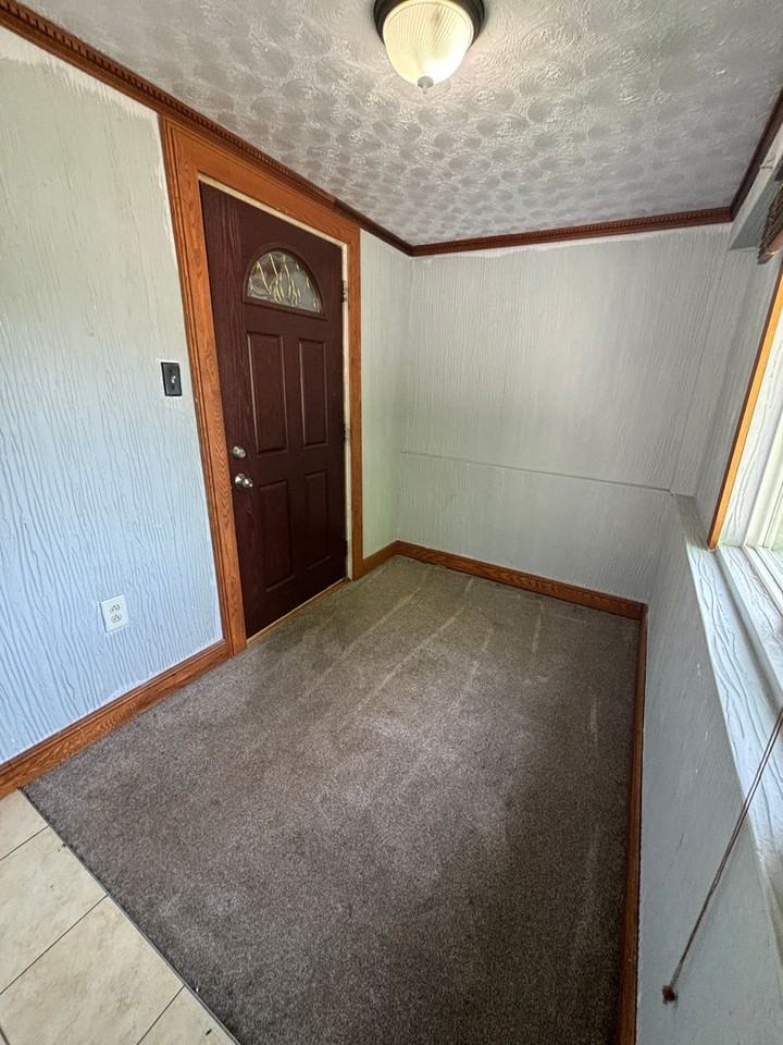 1022 Forest Ave - Photo 3 of 15
