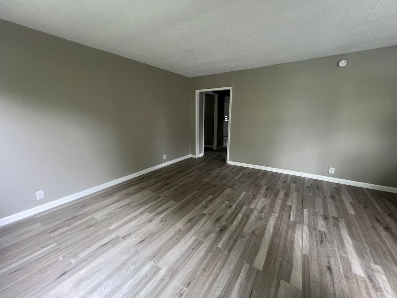 510 West Washington Street - Photo 5 of 15