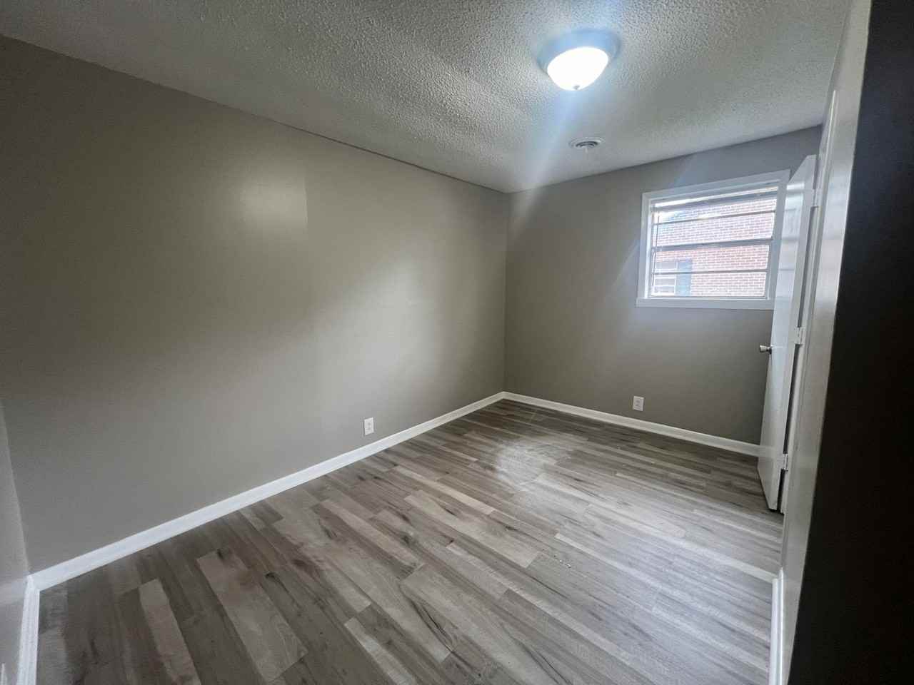 510 West Washington Street - Photo 6 of 15