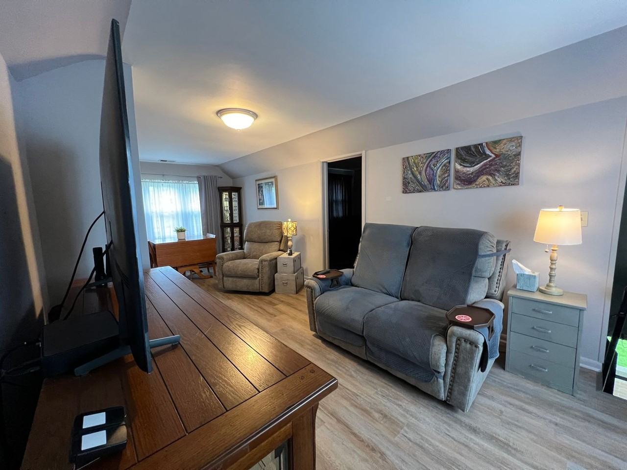 5008 N Knoxville Ave - Photo 3 of 10