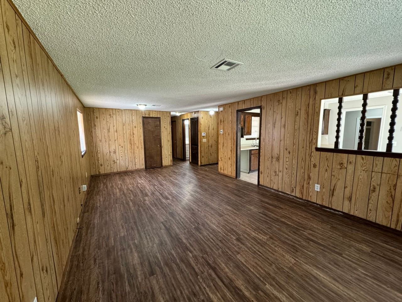 5516 S Karen St - Photo 2 of 9