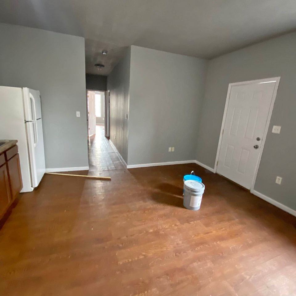 446 6th Ave - Photo 3 of 13