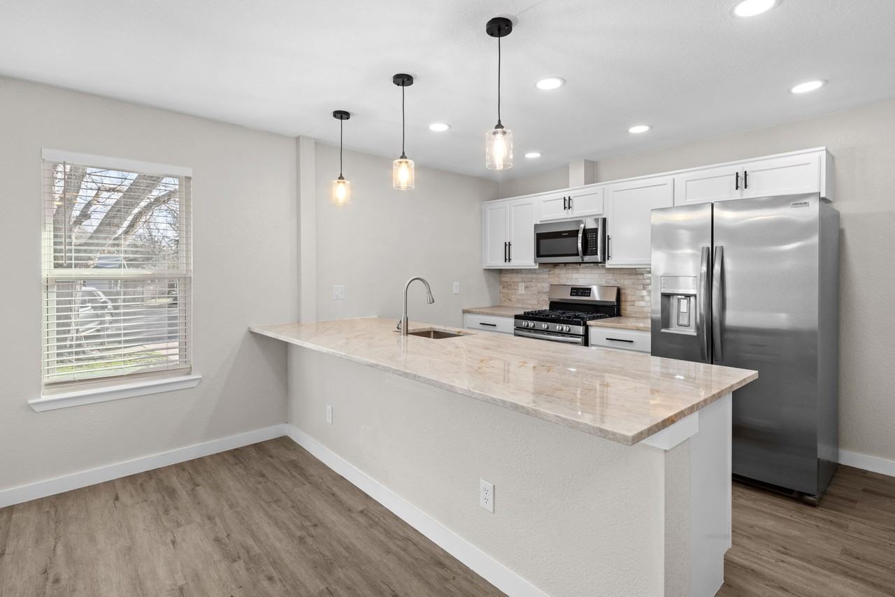 2302 Sorret Tree Ct #NA - Photo 3 of 14