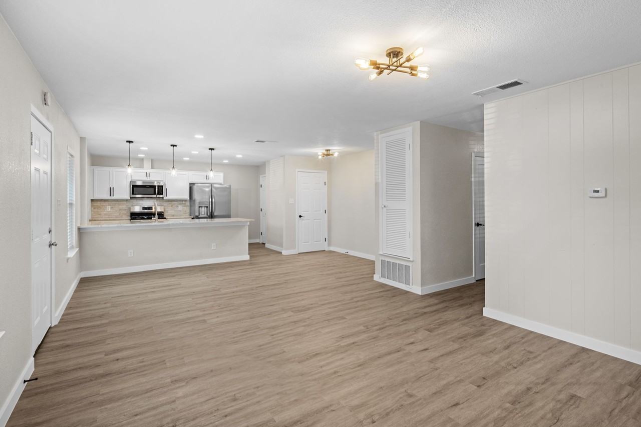 2302 Sorret Tree Ct #NA - Photo 7 of 14