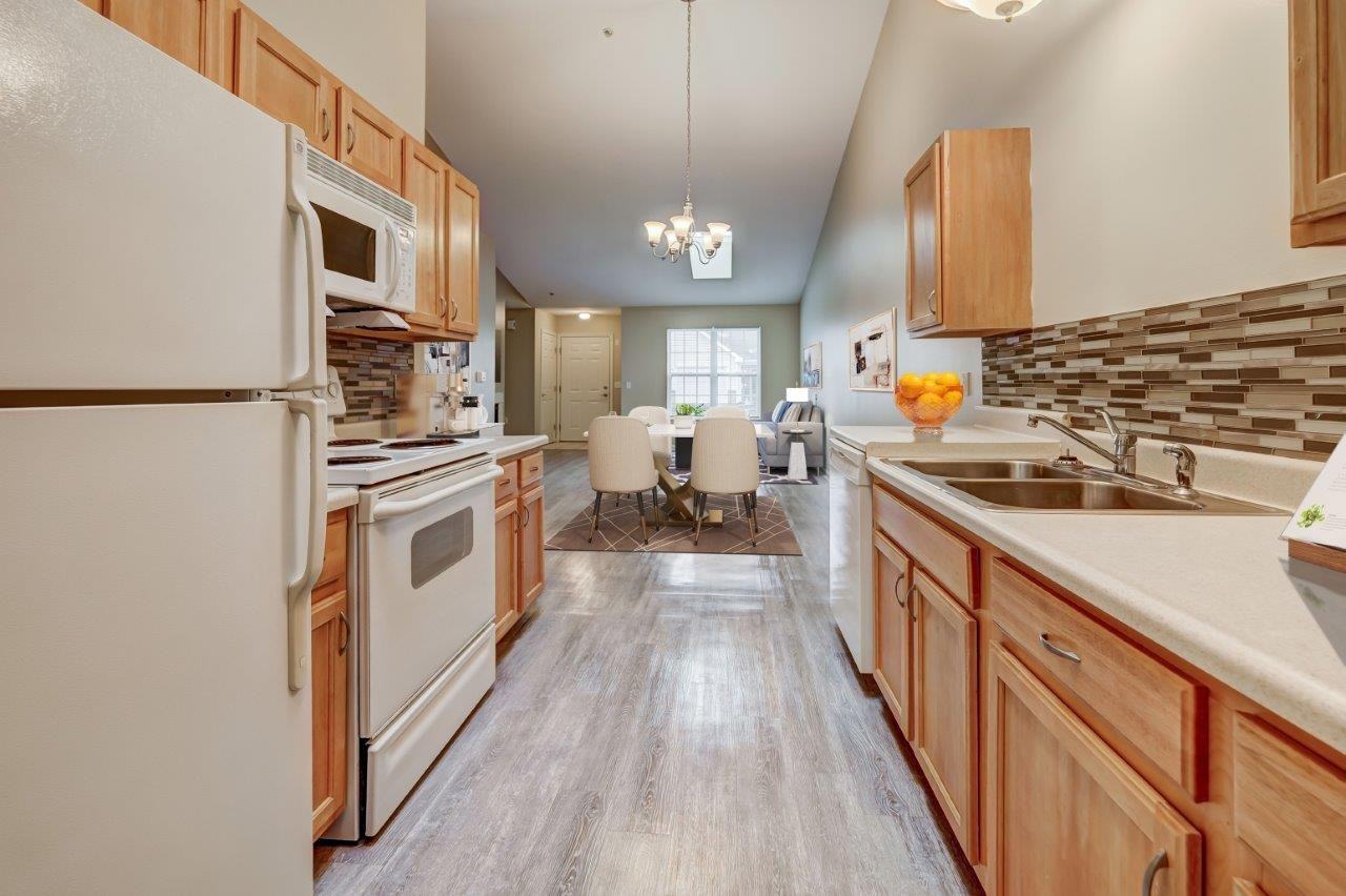 Villas of Victor and Regency Townhomes - Photo 2 of 43