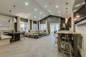 featured image of 120 Se Everett Mall Way