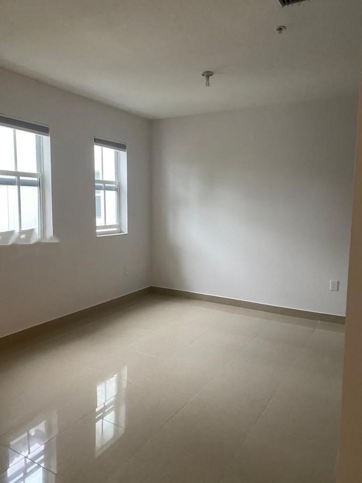 8960 Nw 97th Ave #206 - Photo 3 of 5