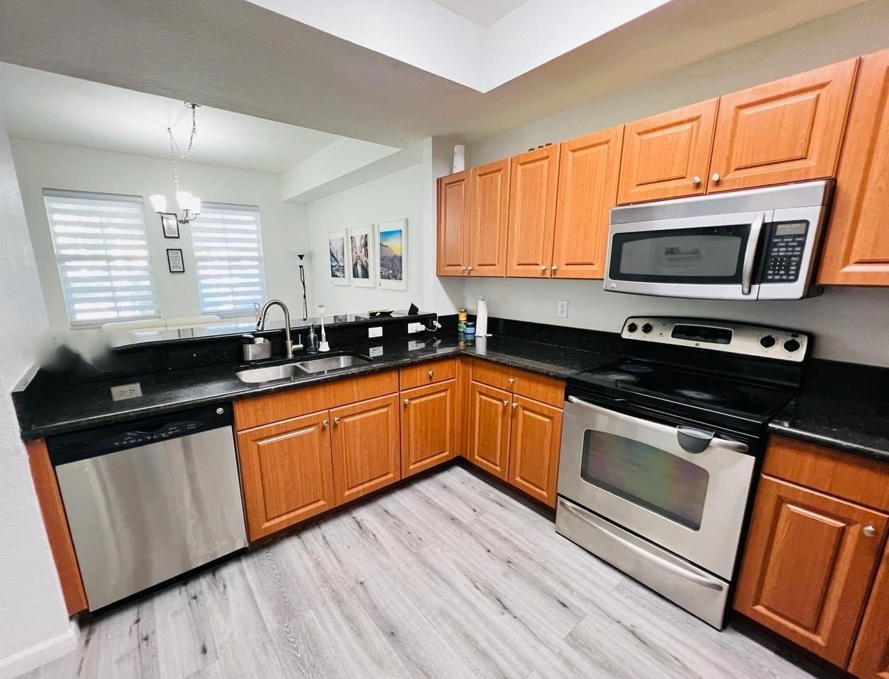 11403 Nw 89th St #111 - Photo 3 of 8